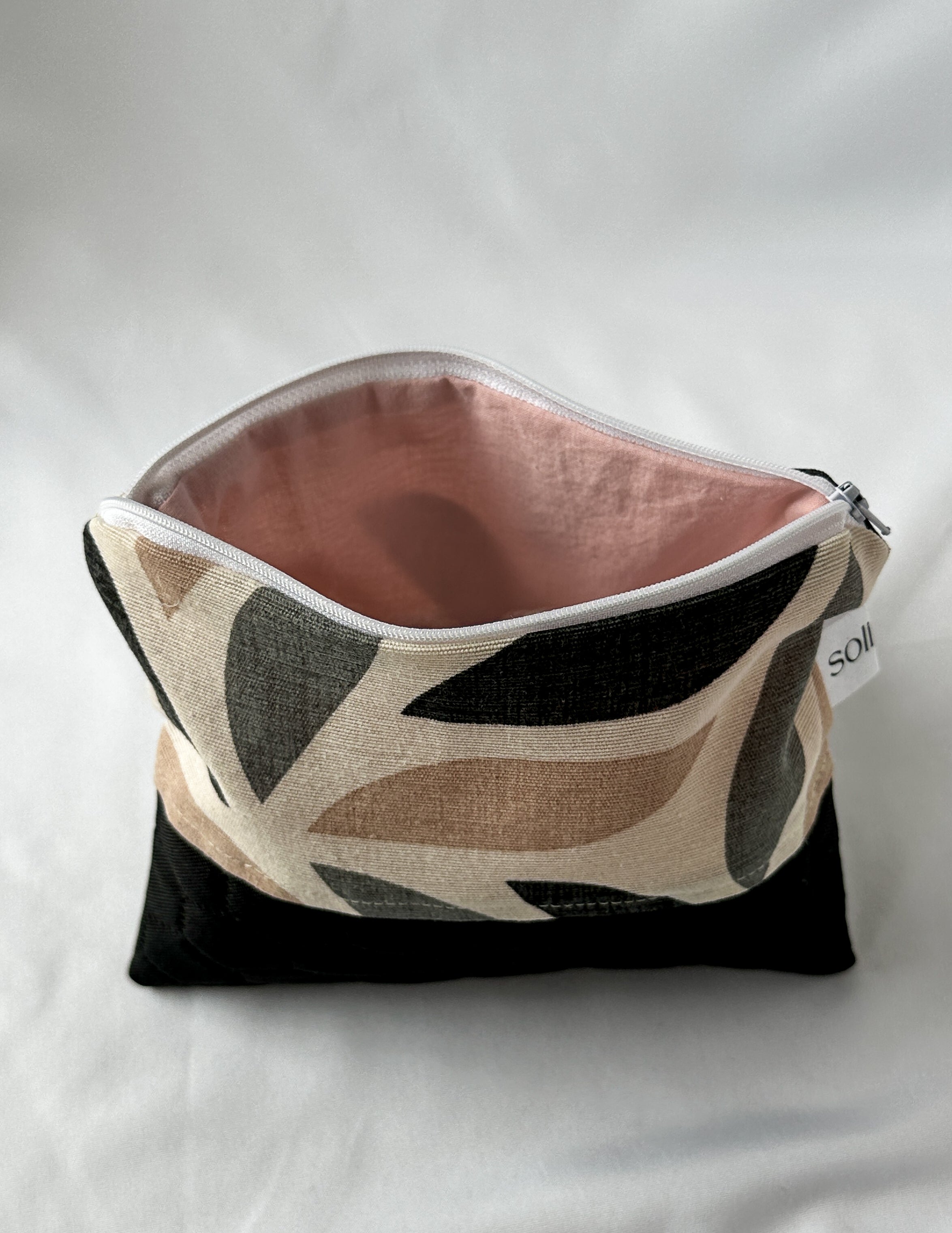 ELLA pouch