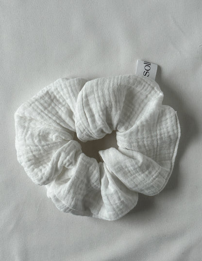 LOLA scrunchie